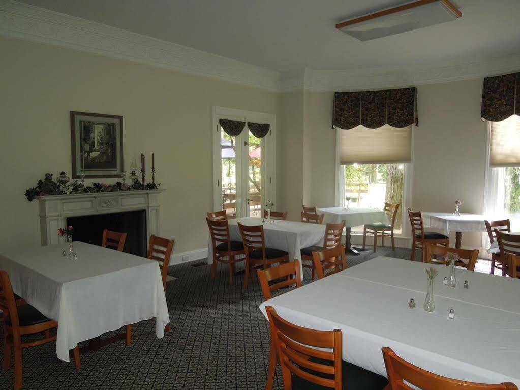 Farrell House Lodge At Sunnybrook Trout Club แซนดัสกี ภายนอก รูปภาพ